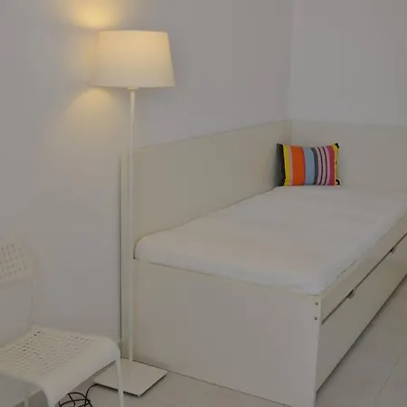 4-bedroom With Garden & Pool & Ac At The Da Rocha