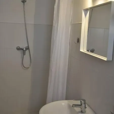 4-bedroom With Garden & Pool & Ac At The Da Rocha