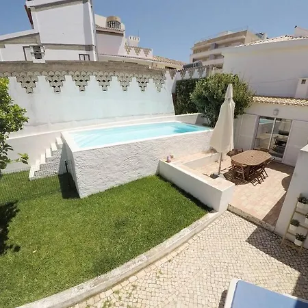 Villa 4-bedroom With Garden & Pool & Ac At The Da Rocha