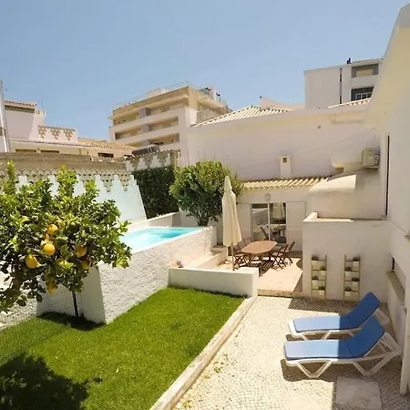 4-bedroom With Garden & Pool & Ac At The Da Rocha