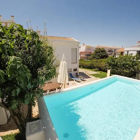Villa 4-bedroom With Garden & Pool & Ac At The Da Rocha *
