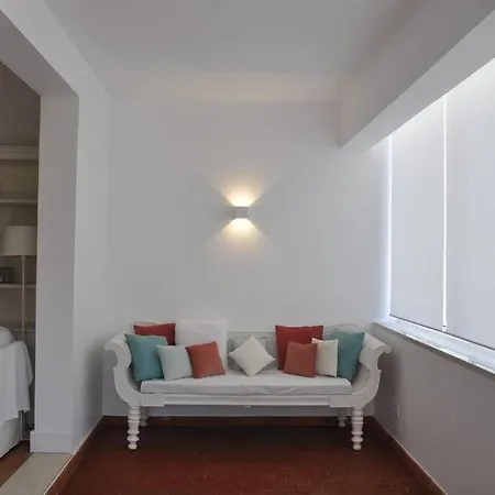 4-bedroom With Garden & Pool & Ac At The Da Rocha Вилла