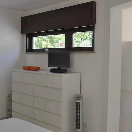 Вилла 4-bedroom With Garden & Pool & Ac At The Da Rocha Портиман