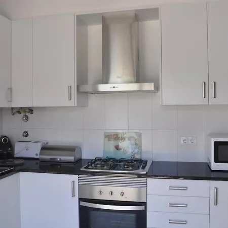 Вилла 4-bedroom With Garden & Pool & Ac At The Da Rocha Портиман