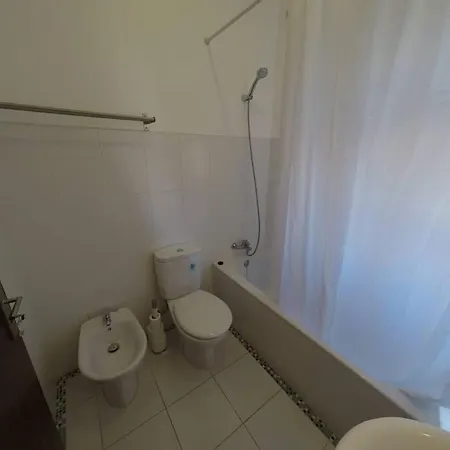 4-bedroom With Garden & Pool & Ac At The Da Rocha Вилла Портиман